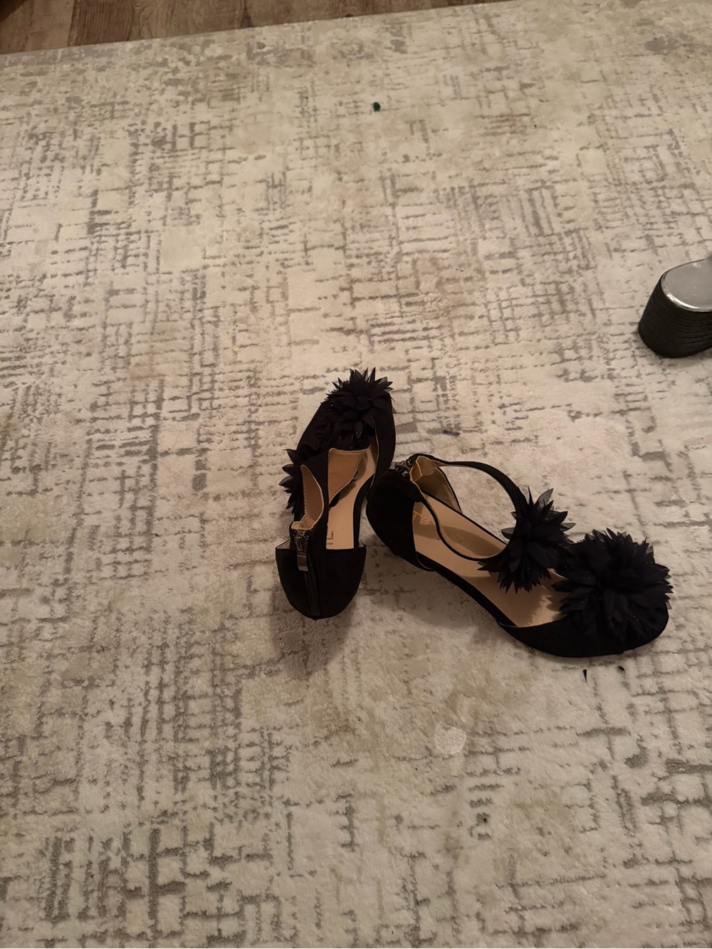 SHEIN Black Floral Pom-Pom Peep Toe Heels